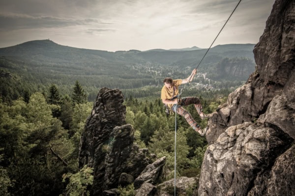 Klettern im Zittauer Gebirge Abseilen am Berg Oybin Klettern im Zittauer Gebirge Abseilen am Berg Oybin