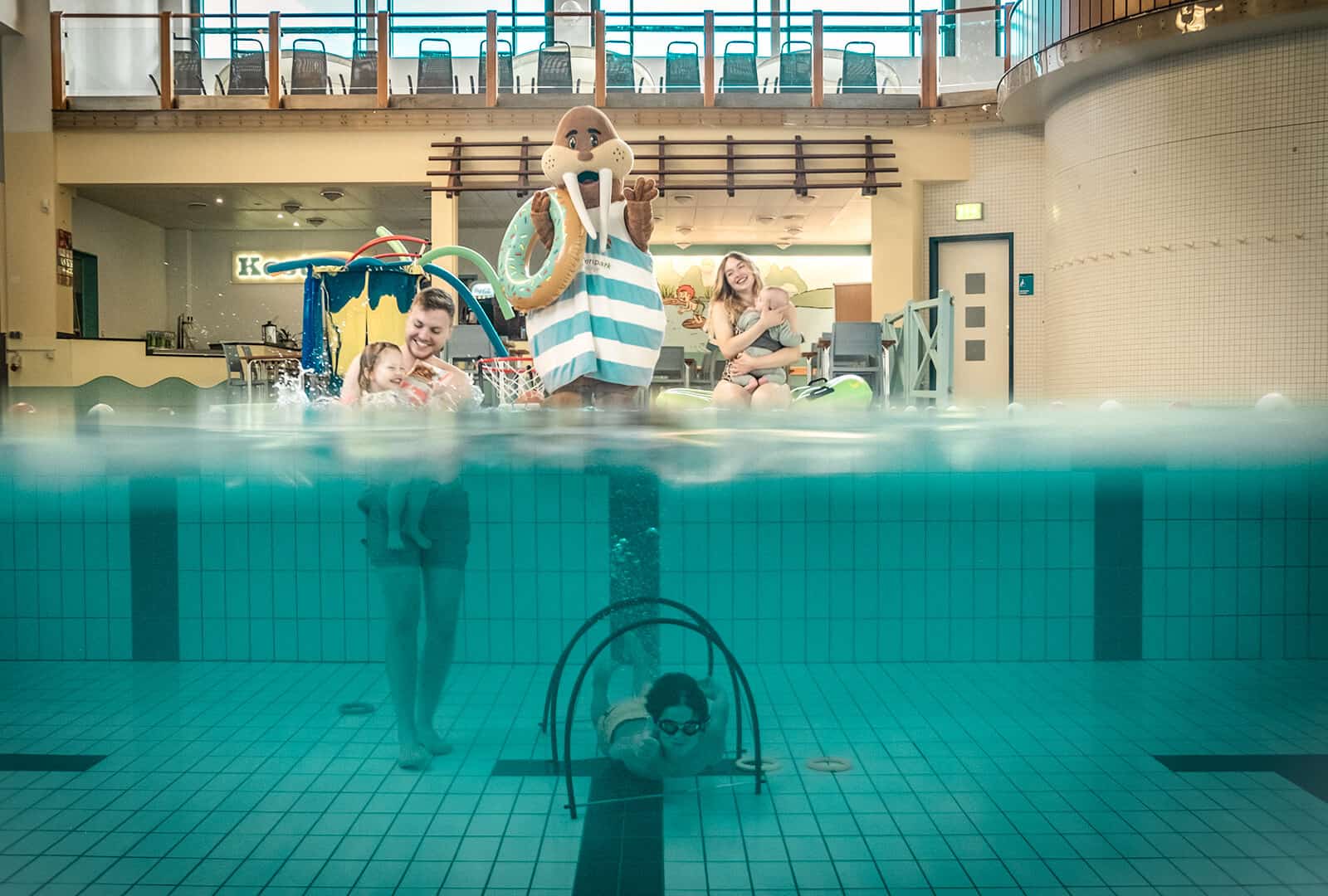 Trixi Bad mit Familie im und am Wasser im Trixi Park Zittauer Gebirge