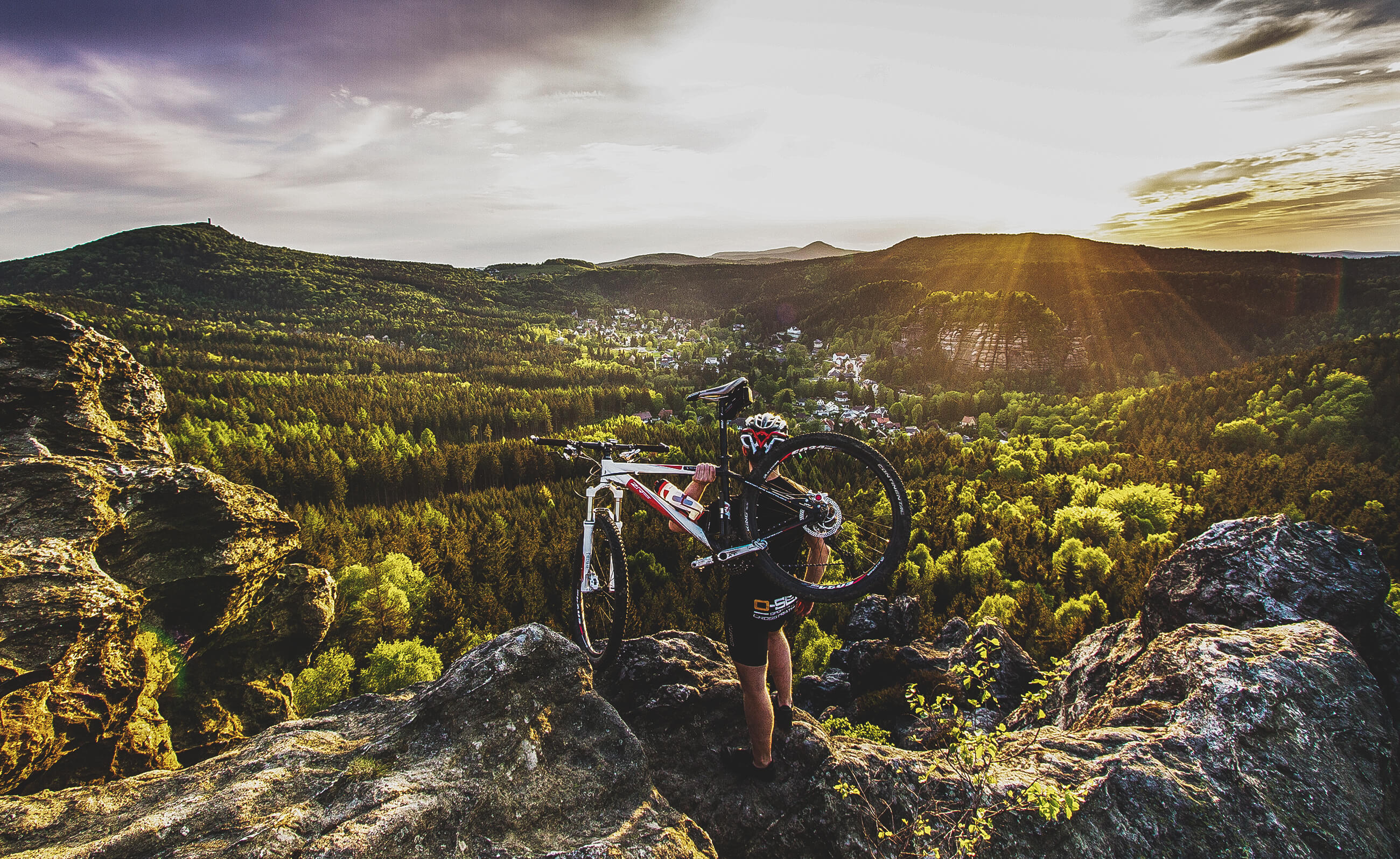 Trixi Ferienpark Zittauer Gebirge Angebote Aktivurlauber Radfahren Mountainbike Landschaft Ausblick